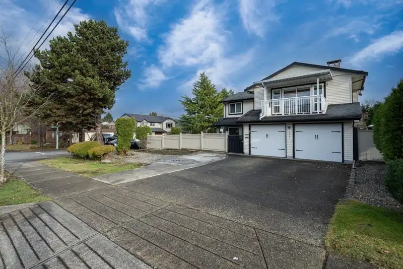6478 130 STREET - photo 1 of 40
