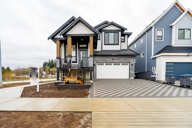 10648 124 STREET - photo 1 of 25