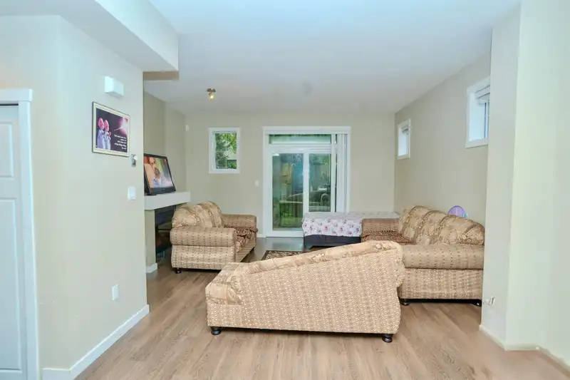 59 6123 138 STREET - photo 4 of 24