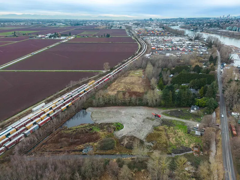 17260 RIVER ROAD - photo 2 of 18