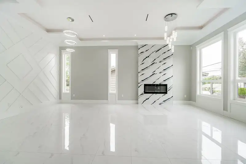 13978 113A AVENUE - photo 2 of 11