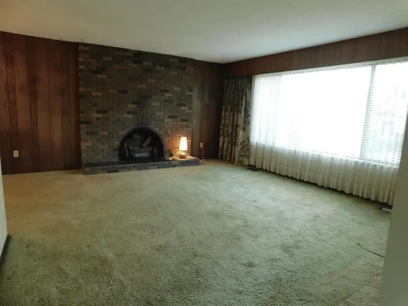 14758 HALSTEAD PLACE - photo 2 of 18