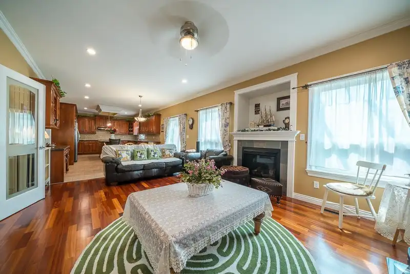 10608 CHERRYHILL COURT - photo 4 of 26