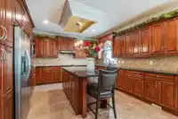 10608 CHERRYHILL COURT - thumbnail 5