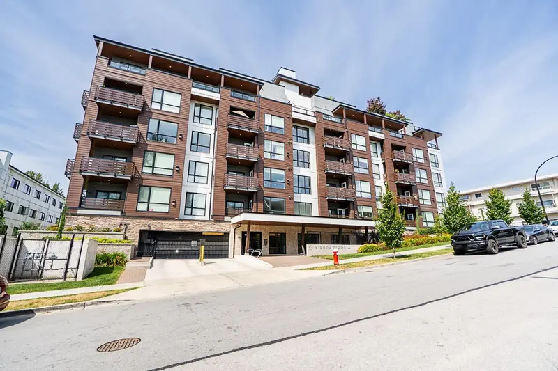 405 11703 FRASER STREET - photo 1 of 25