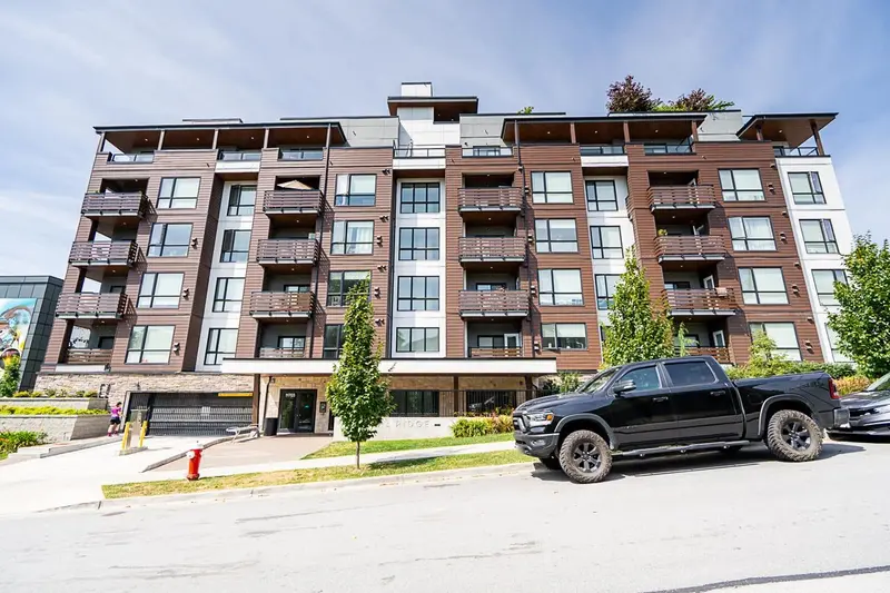 405 11703 FRASER STREET - photo 2 of 25