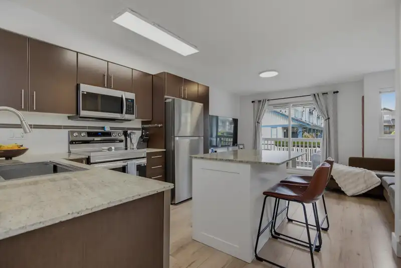 89 19250 65 AVENUE - photo 3 of 25