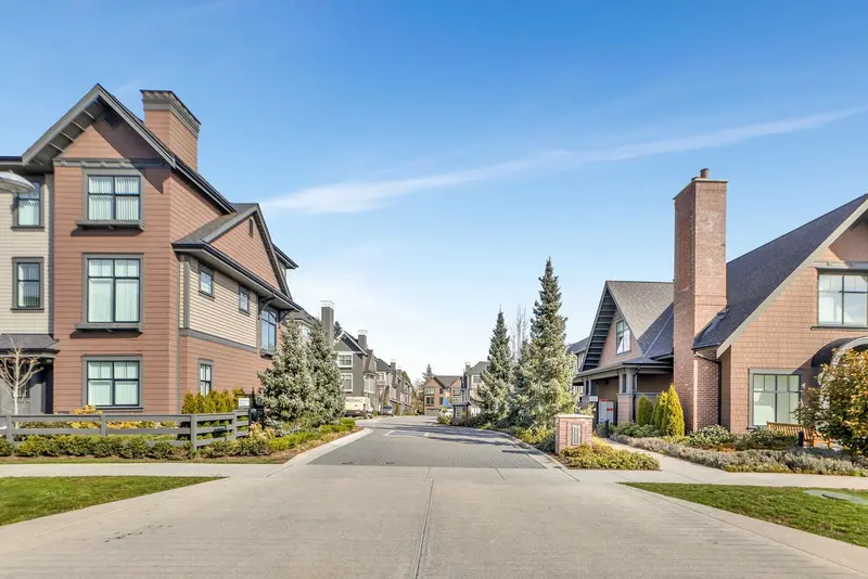 42 14151 58A AVENUE - photo 3 of 25