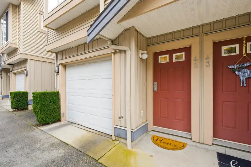 42 5839 PANORAMA DRIVE - photo 4 of 32