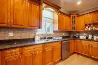7106 150 STREET - thumbnail 16