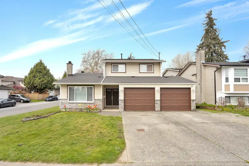 6719 134 STREET - photo 1 of 25