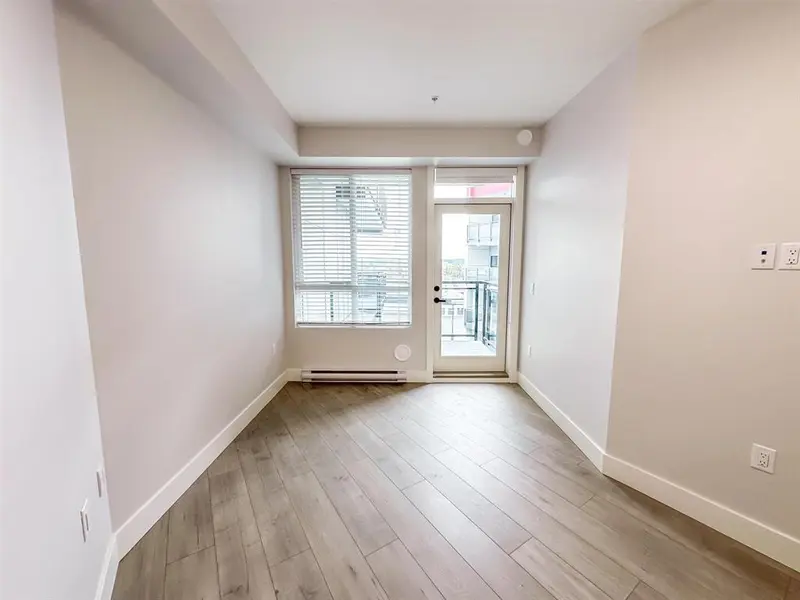 519 20061 FRASER HIGHWAY - photo 3 of 11