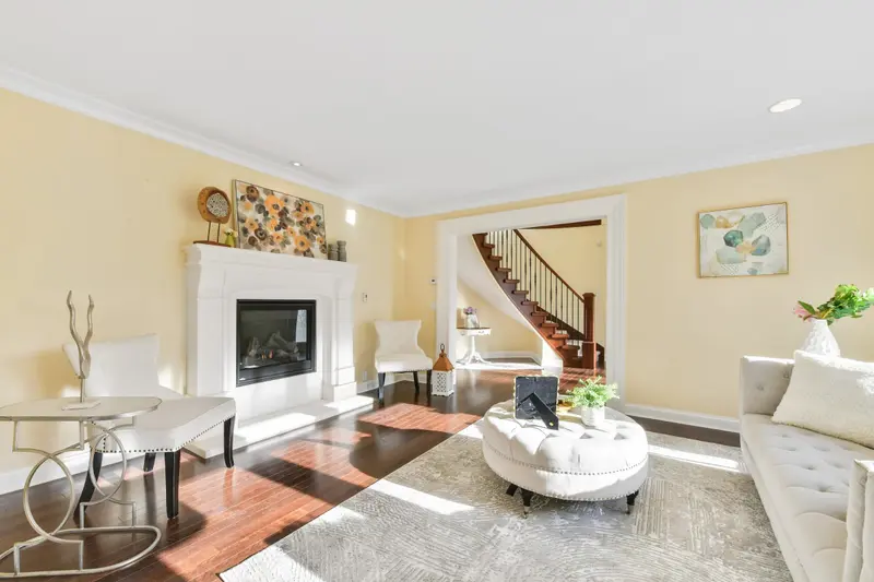 1944 133B STREET - photo 3 of 25