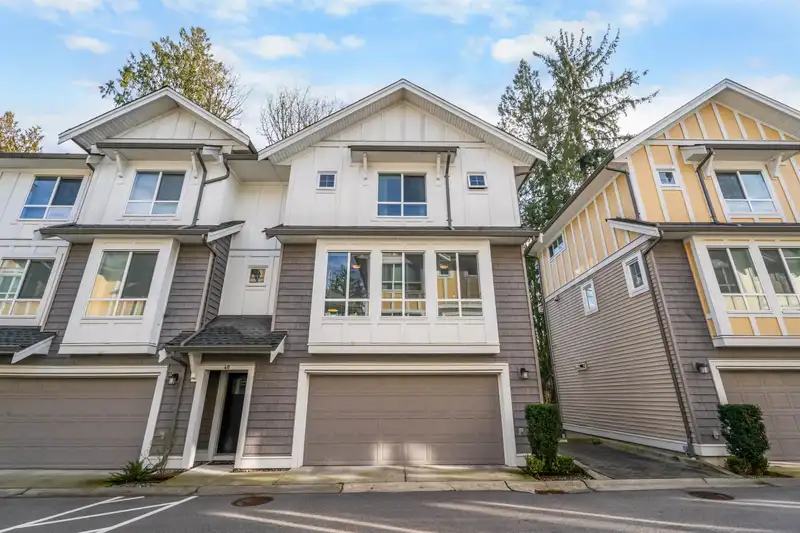 40 9688 162A STREET - photo 1 of 34