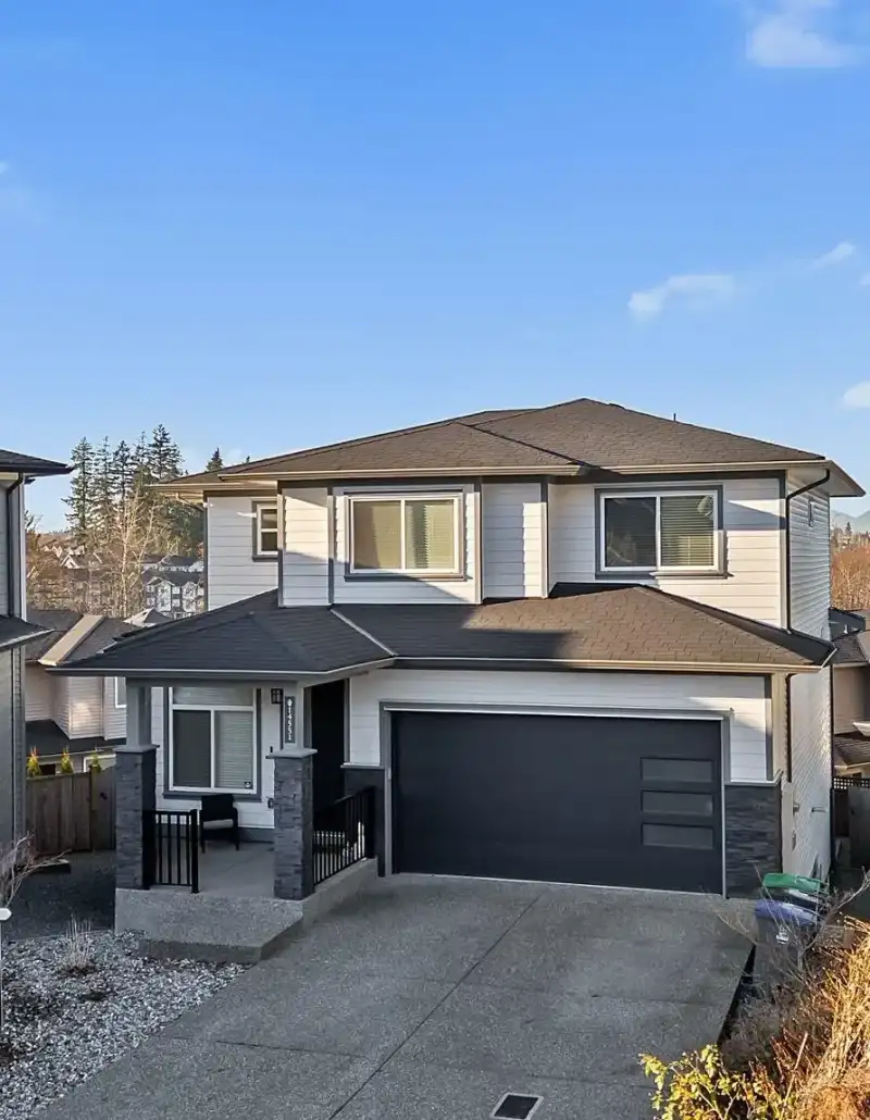 14551 61 AVENUE - photo 1 of 29