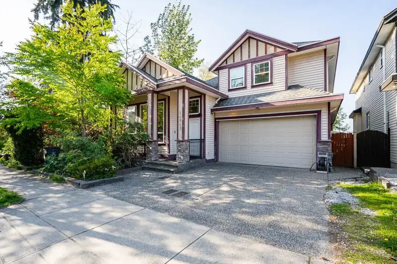 14849 62 AVENUE - photo 1 of 38