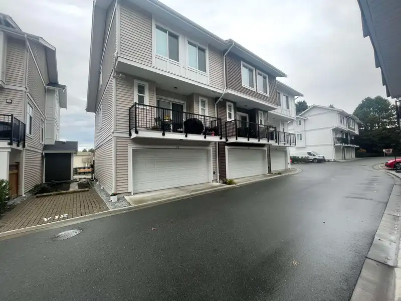 30 12073 62 AVENUE - photo 1 of 34