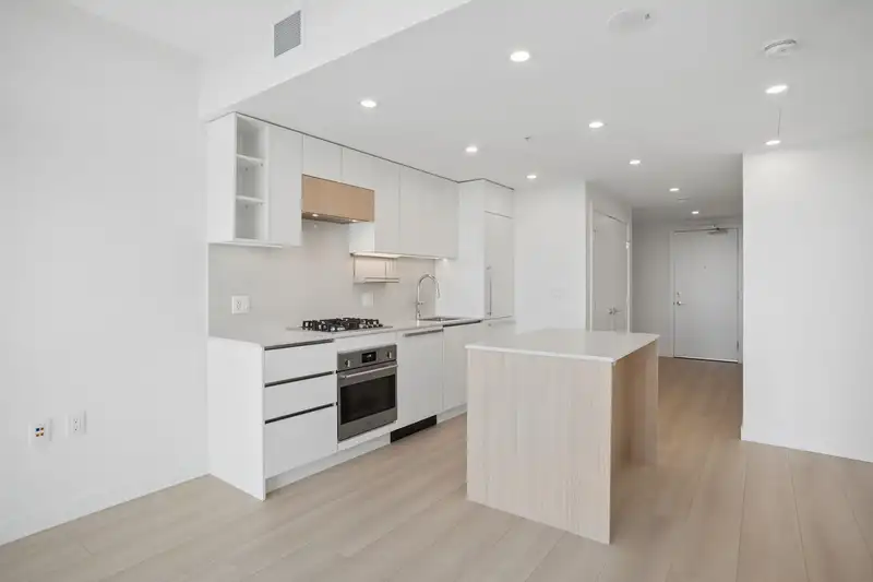 2905 13573 98A AVENUE - photo 3 of 9
