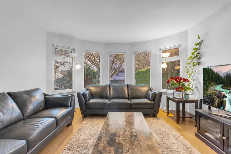 12905 65 AVENUE - photo 2 of 22