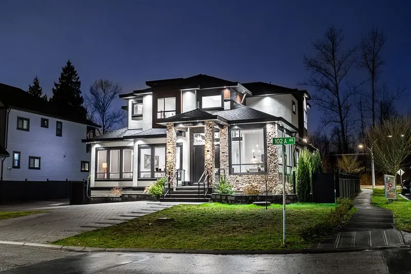 16095 102A AVENUE - photo 2 of 25