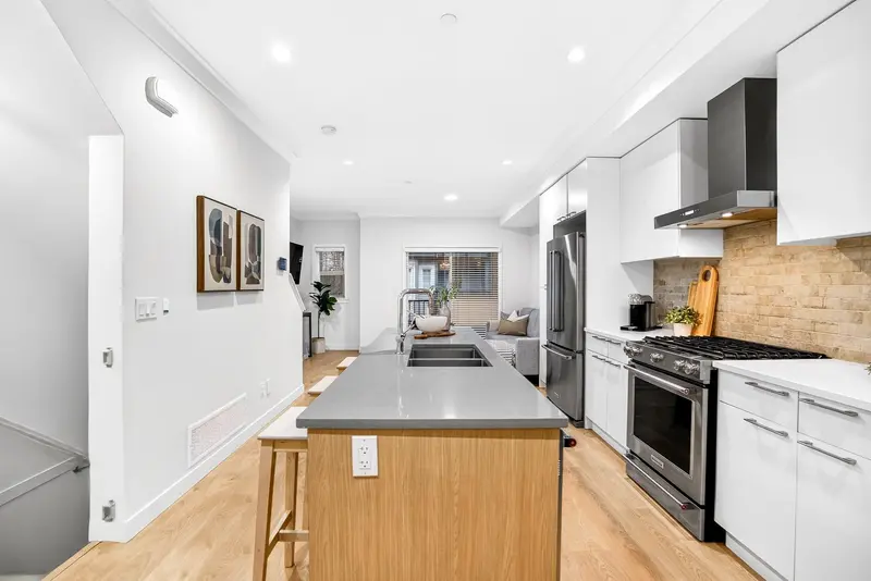 32 22810 113 AVENUE - photo 3 of 25