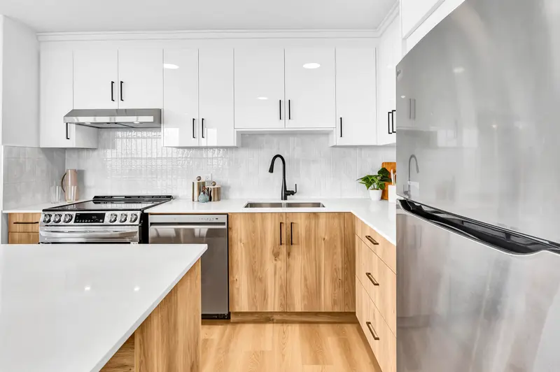 2003 6540 BURLINGTON AVENUE - photo 2 of 15