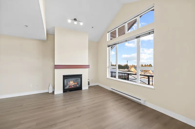 417 7089 MONT ROYAL SQUARE - photo 3 of 25