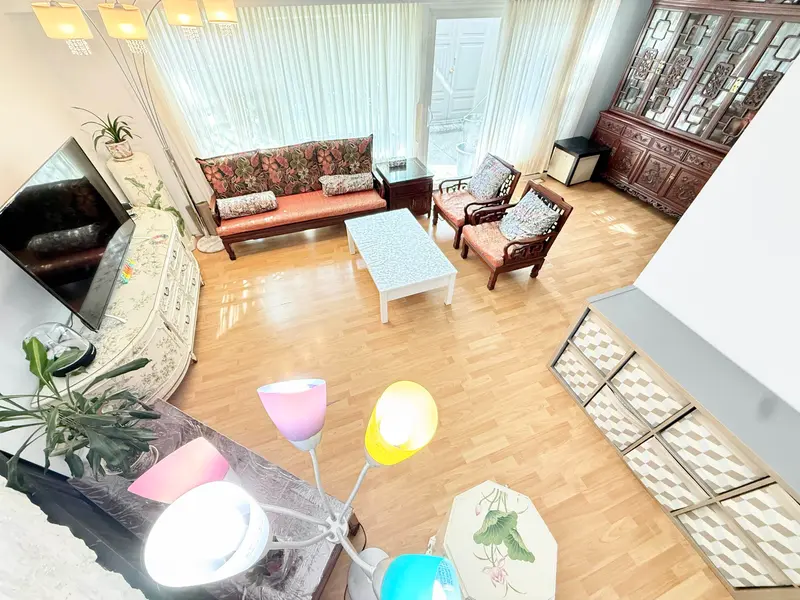 27 10011 SWINTON CRESCENT - photo 1 of 23