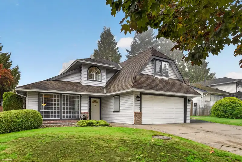 13370 61 AVENUE - photo 1 of 25