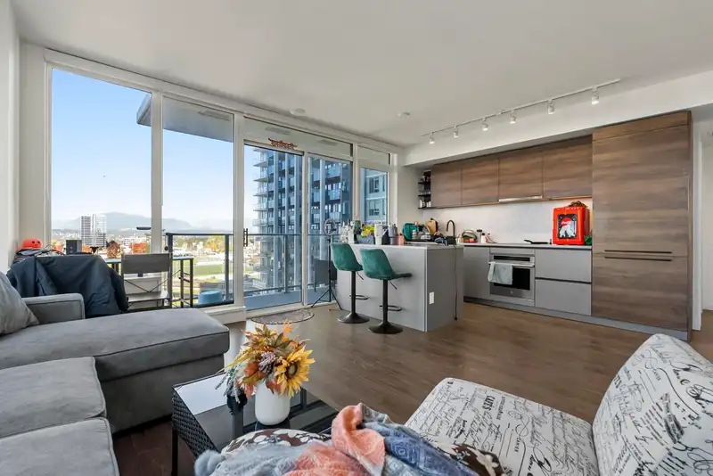 1002 10448 UNIVERSITY DRIVE - photo 3 of 40