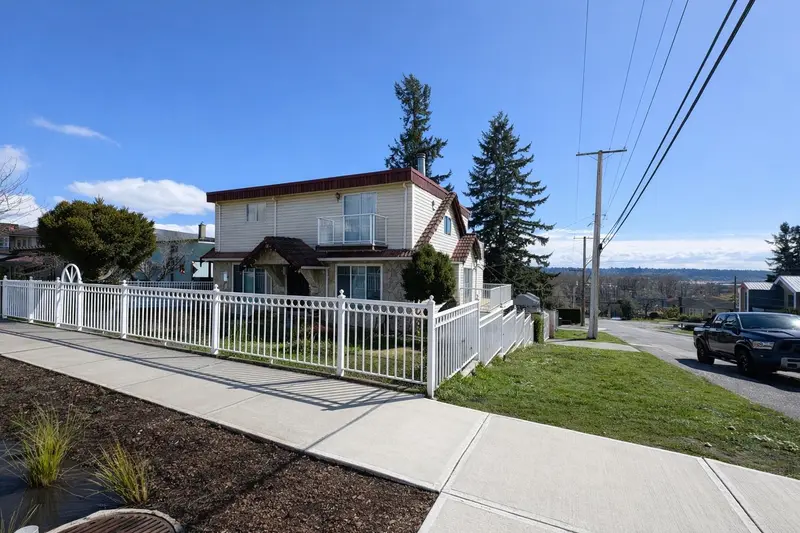 1728 SEVENTH AVENUE - photo 4 of 25