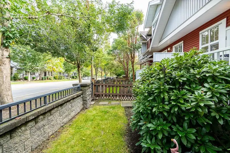 12 6785 193 STREET - photo 4 of 30