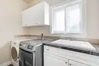7161 151 STREET - thumbnail 16