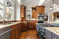 5733 182 STREET - thumbnail 9