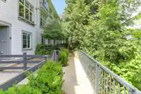 97 8168 136A STREET - thumbnail 5