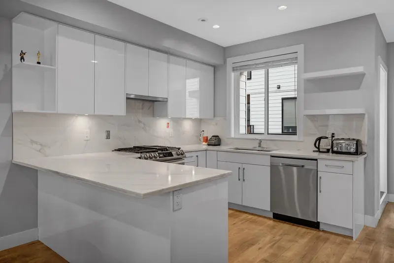 51 16511 WATSON DRIVE - photo 3 of 25