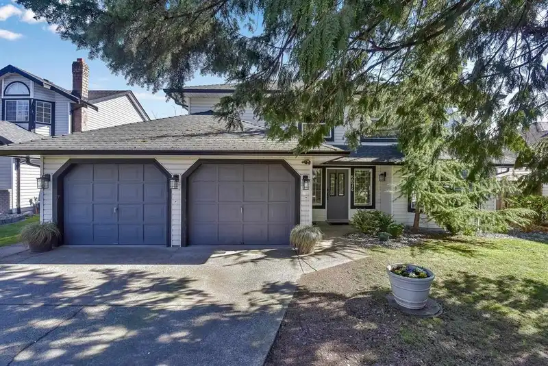 6074 188 STREET - photo 3 of 39