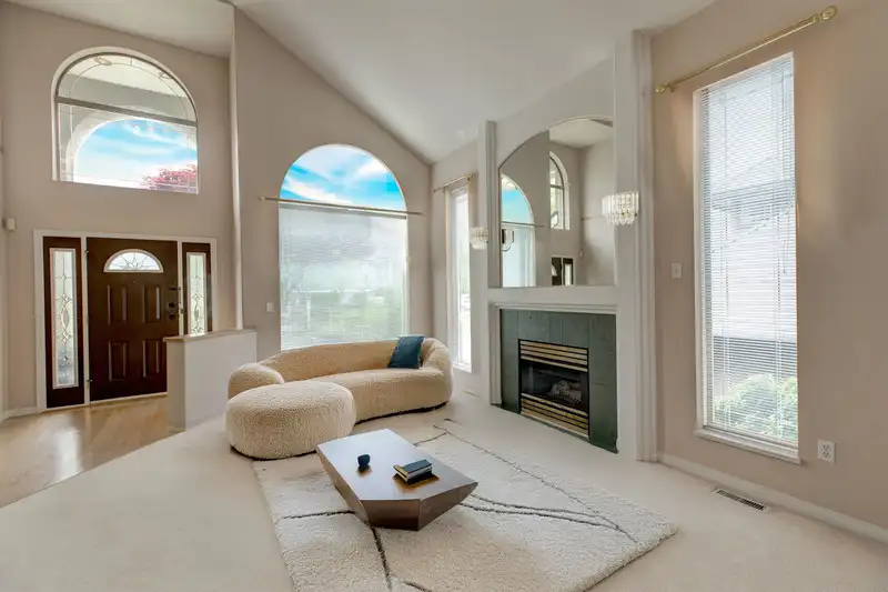 11178 163 STREET - photo 3 of 14