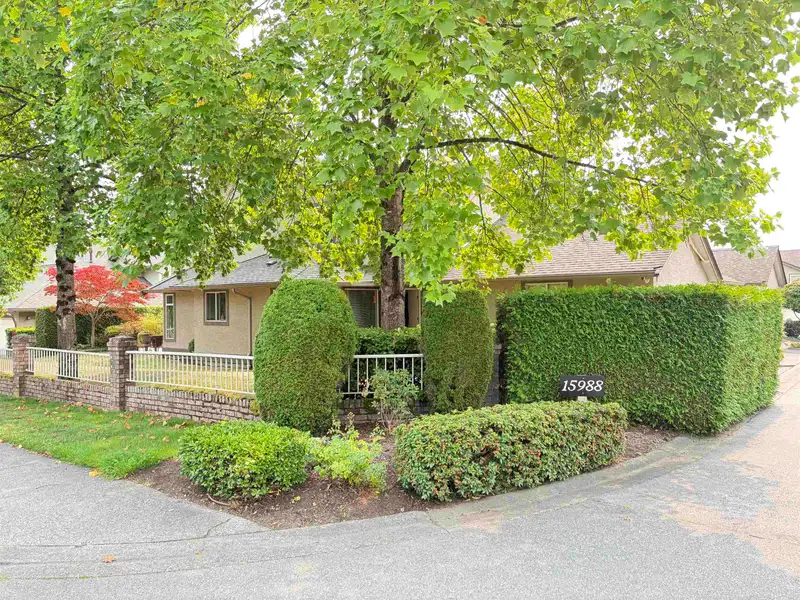 129 15988 83 AVENUE - photo 3 of 40