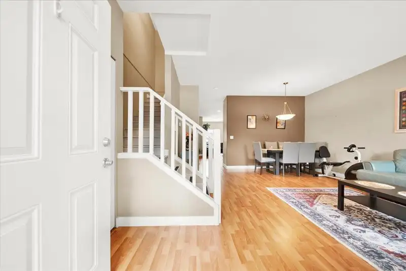 16628 60 AVENUE - photo 3 of 25