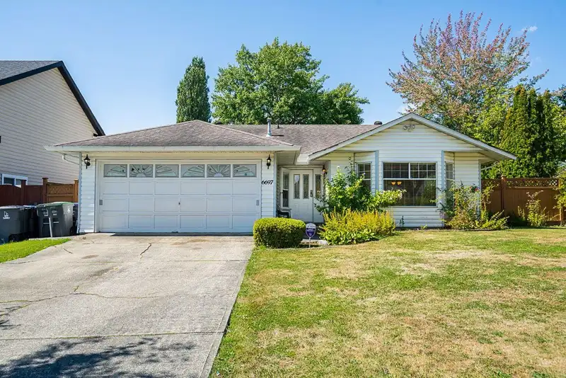 6697 141A STREET - photo 1 of 32