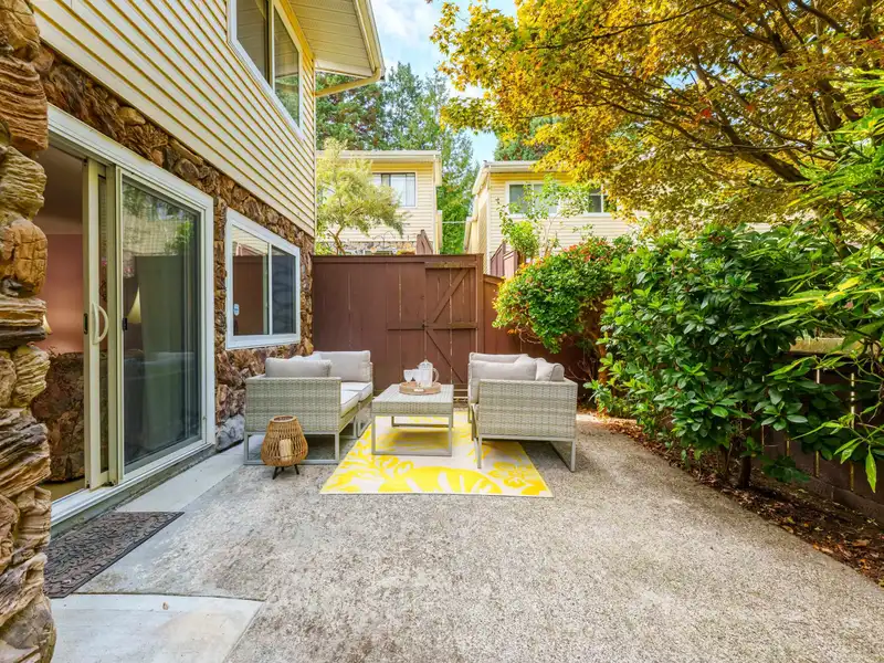 60 9370 122 STREET - photo 2 of 28