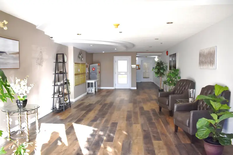 105 45775 SPADINA AVENUE - photo 3 of 16