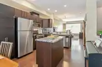 55 18199 70 AVENUE - thumbnail 8