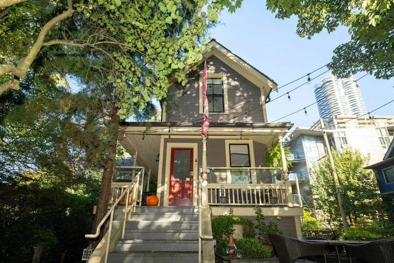 1117 PENDRELL STREET - photo 1 of 24