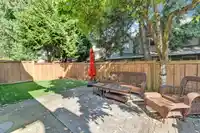 8 8257 121A STREET - thumbnail 16