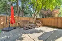 8 8257 121A STREET - thumbnail 19