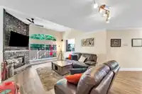 8 8257 121A STREET - thumbnail 6