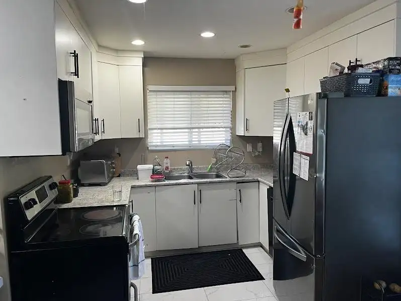 13202 67 AVENUE - photo 3 of 11