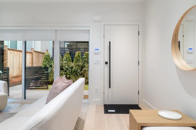 2 2539 GRANT STREET - photo 2 of 25